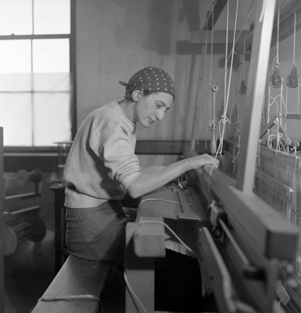 Anni Albers in her weaving studio at Black Mountain College 1937